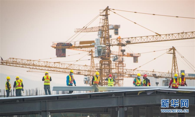 （新華全媒頭條·圖文互動(dòng)）（2）將戰(zhàn)“疫”進(jìn)行到底！——寫在武漢疫情防控的關(guān)鍵階段