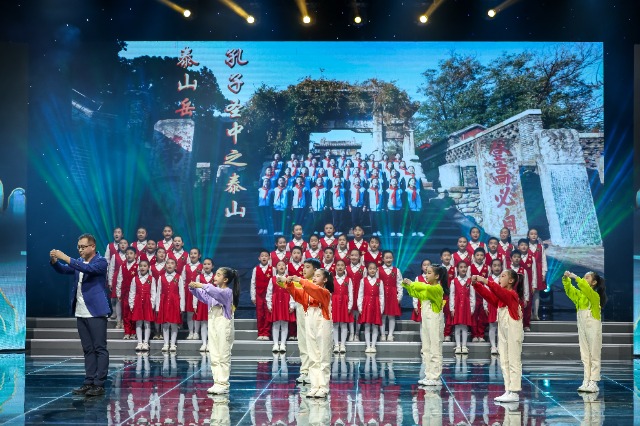 青少年表演。